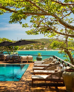 2 outdoor pools, pool loungers - Insolito Boutique Hotel (Búzios)