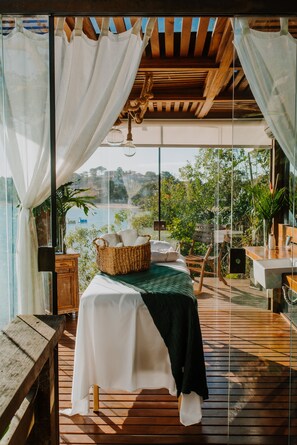 Espace de soins pour les couples, sauna, soins corporels