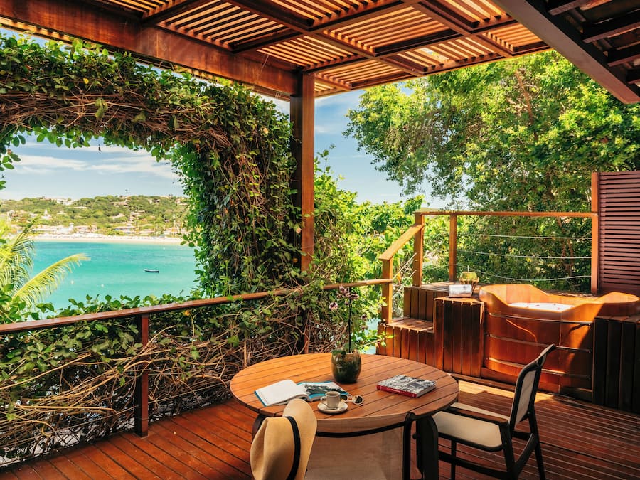 Minibar, in-room safe, individually decorated, individually furnished