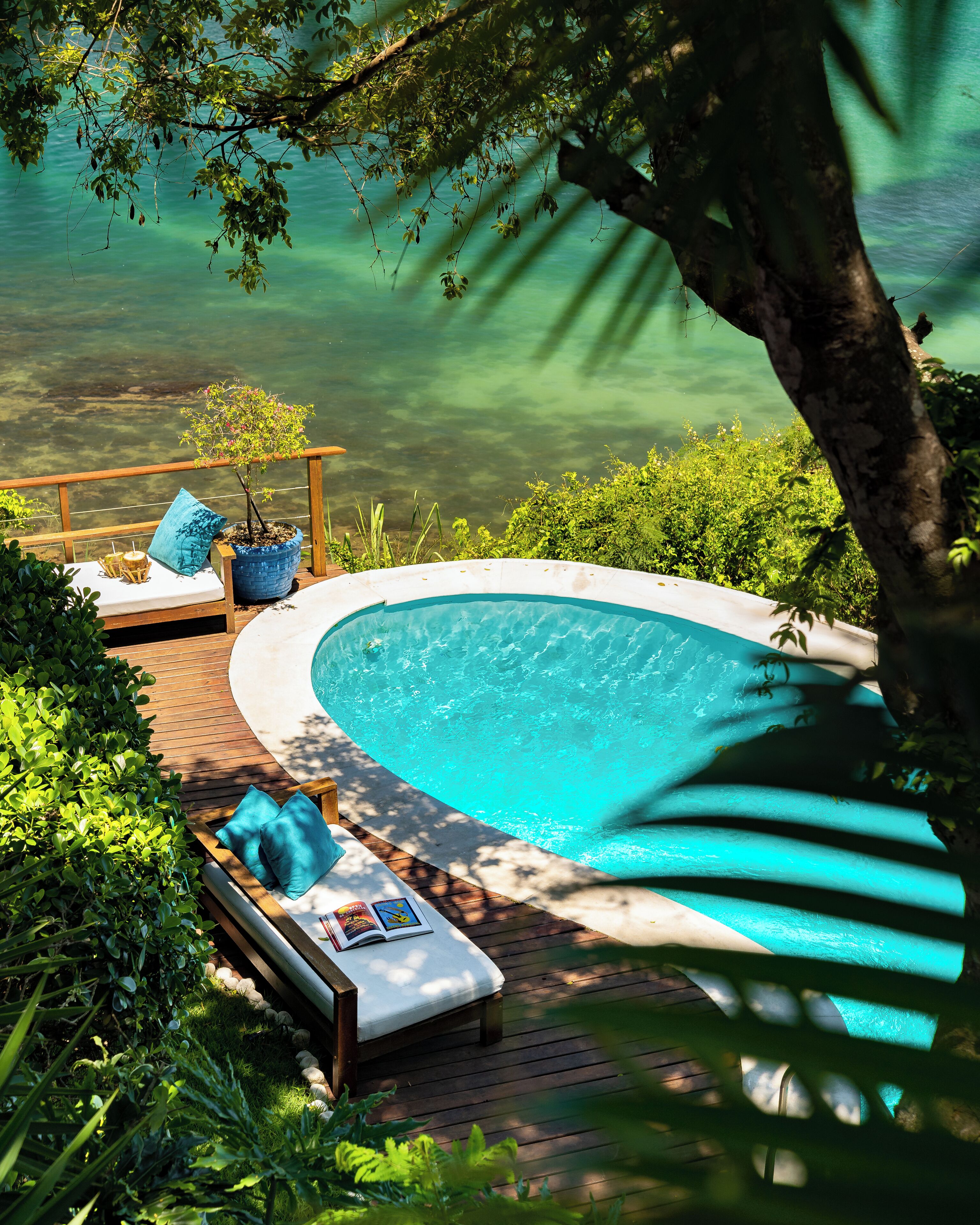 Suíte Insolito with Pool | Minibar, caja fuerte, decoración individual y mobiliario individual