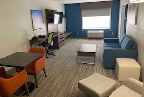 Studio Suite, 1 King Bed, Non Smoking | 2 bedrooms, premium bedding, minibar, in-room safe