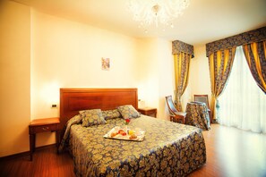 Superior Triple Room | In-room safe, desk, soundproofing, free WiFi - Hotel Vedute (Fucecchio)