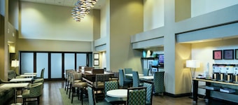 Hampton Inn & Suites Arroyo Grande/Pismo Beach Area, CA