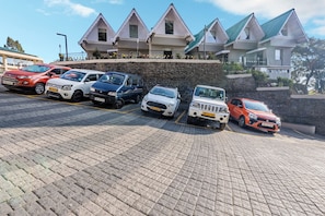 Estacionamiento gratis, valet parking gratis