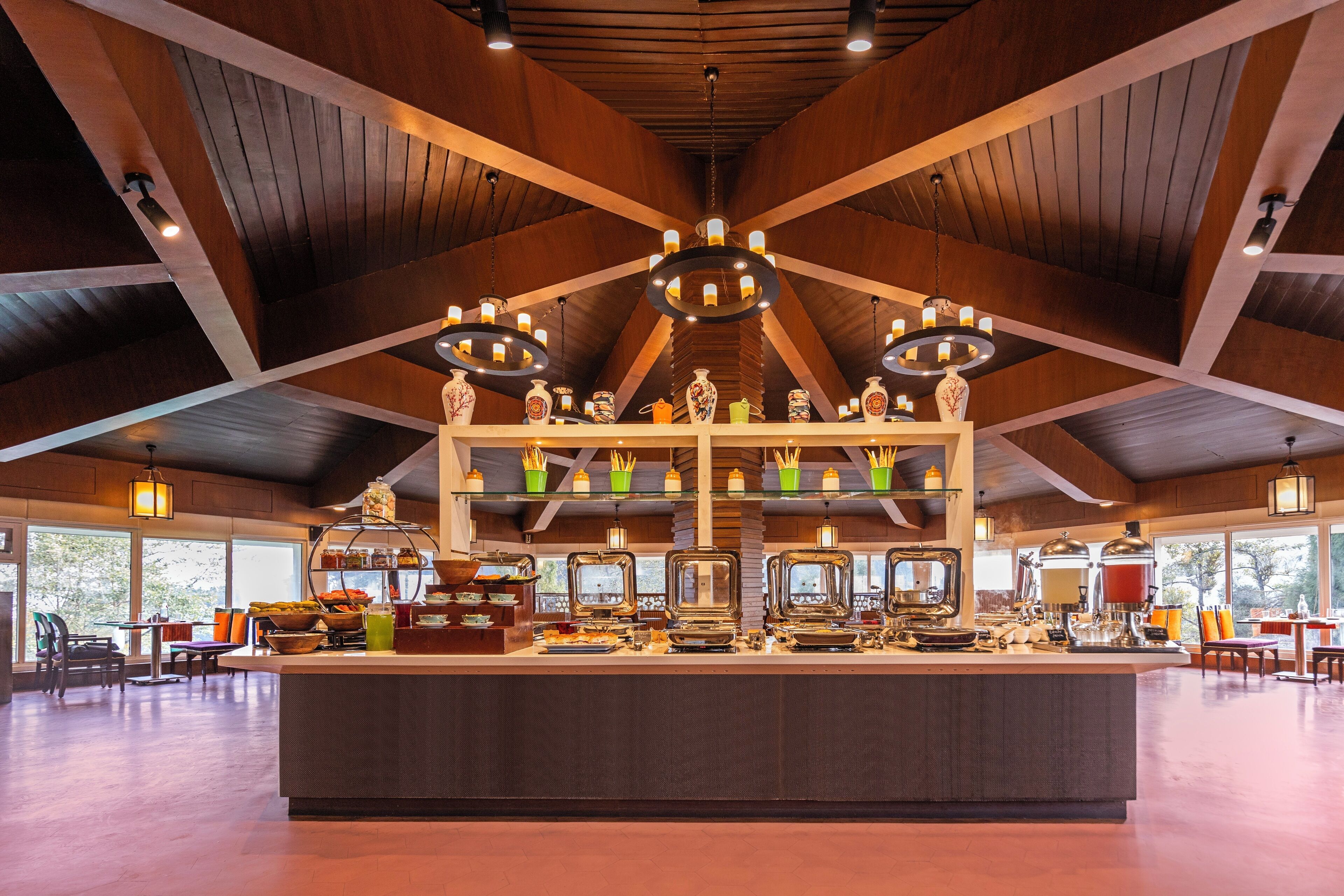 2 间餐厅，国际美食