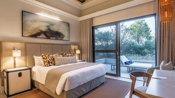 Presidential Room | Minibar, in-room safe, free WiFi, bed sheets