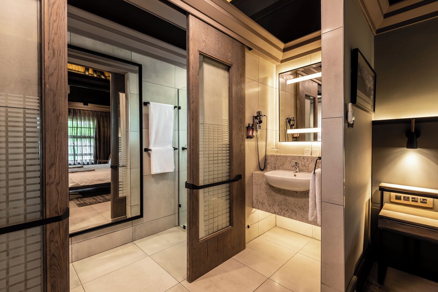 Standard (Double) | Bathroom