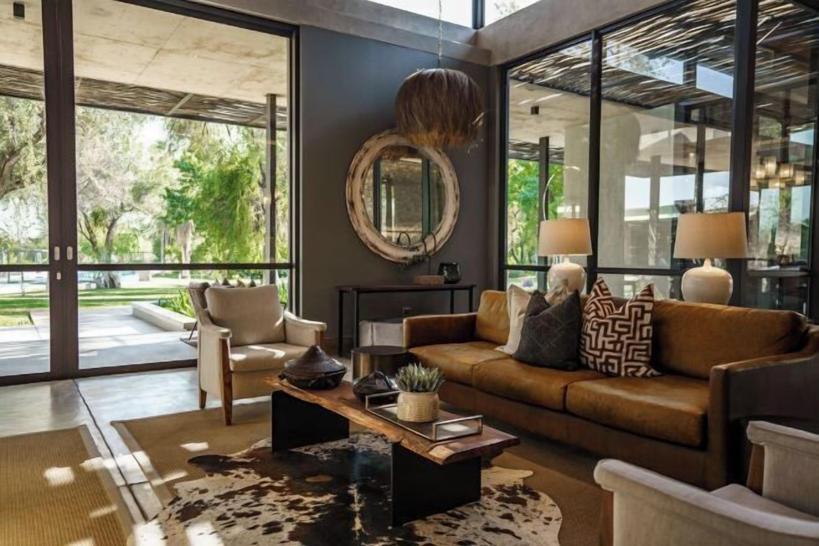 Living area | 32-inch LCD TV with satellite channels, TV