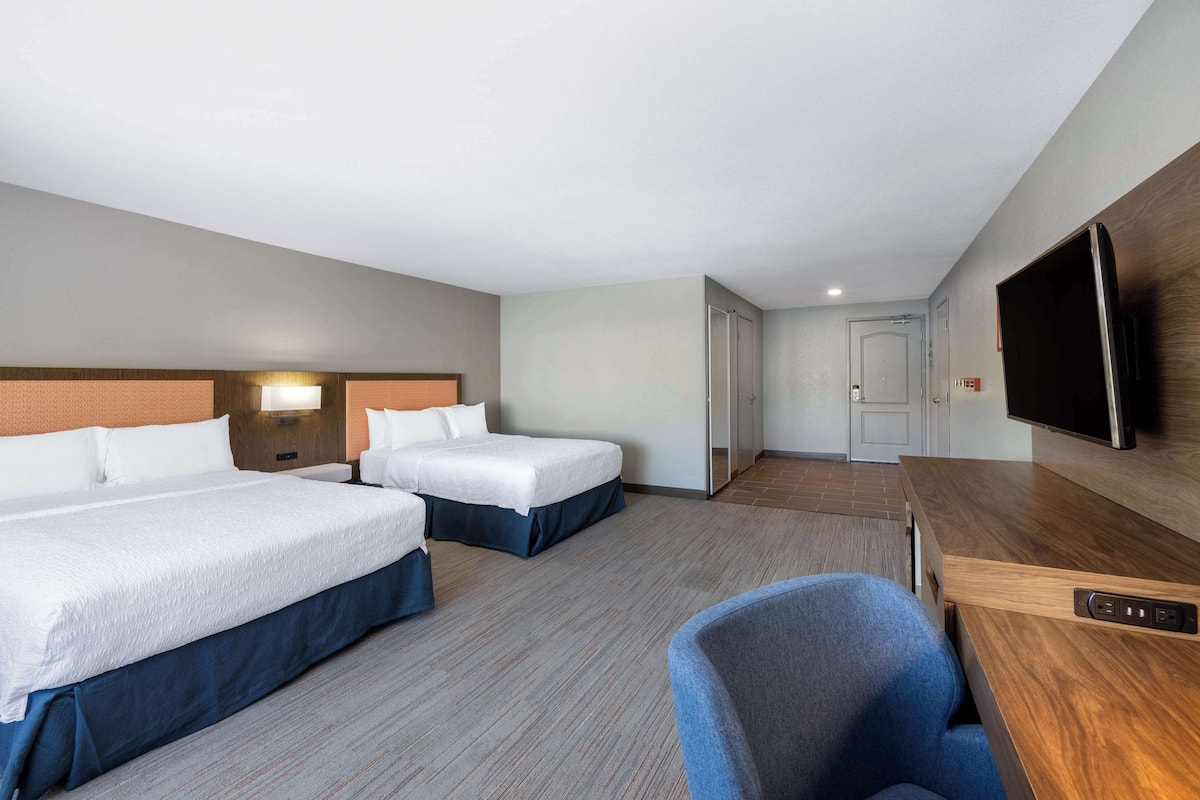 Two Double Beds, Non-Smoking, Accessible | In-room safe, desk, blackout drapes, iron/ironing board