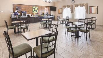 Gratis komplet morgenmad hver dag