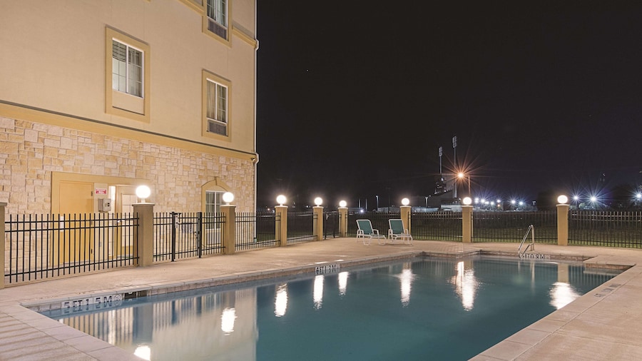 La Quinta Inn & Suites by Wyndham Waxahachie