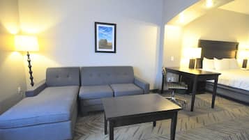 华丽客房, 1 张特大床, 无烟房 | 起居区 | 平板电视