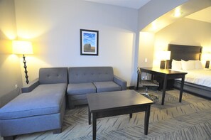 Deluxe-Zimmer, 1 King-Bett, Nichtraucher | Wohnbereich | Flachbildfernseher