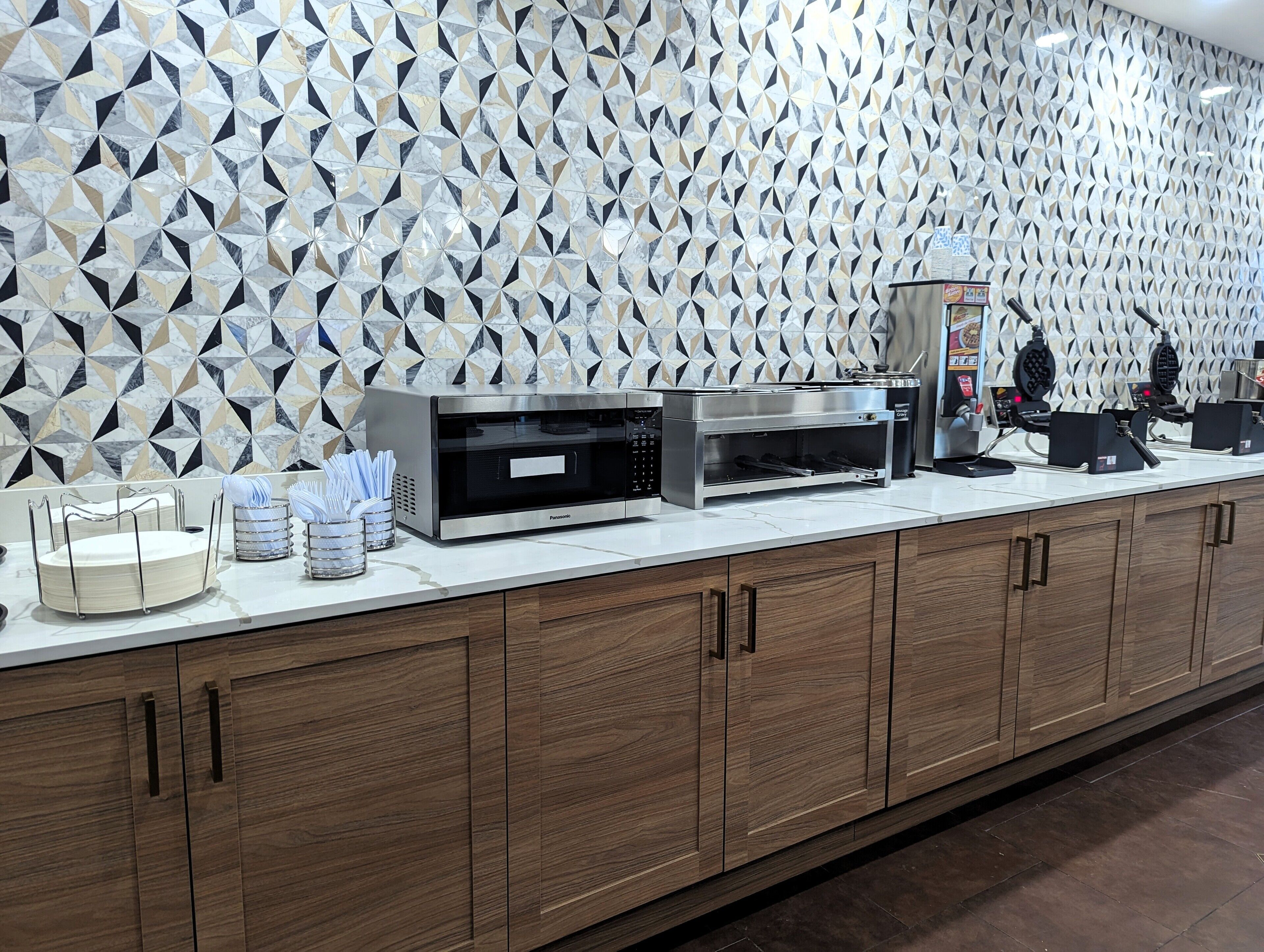 free daily continental breakfast