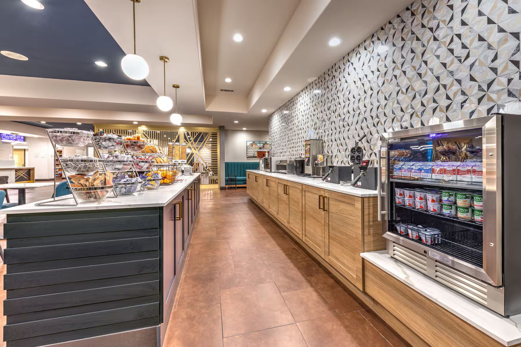 Free daily continental breakfast