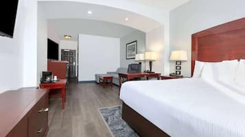 Deluxe Suite, 1 King Bed, Non Smoking | Premium bedding, desk, laptop workspace, iron/ironing board