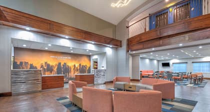 La Quinta Inn & Suites by Wyndham Fort Worth NE Mall