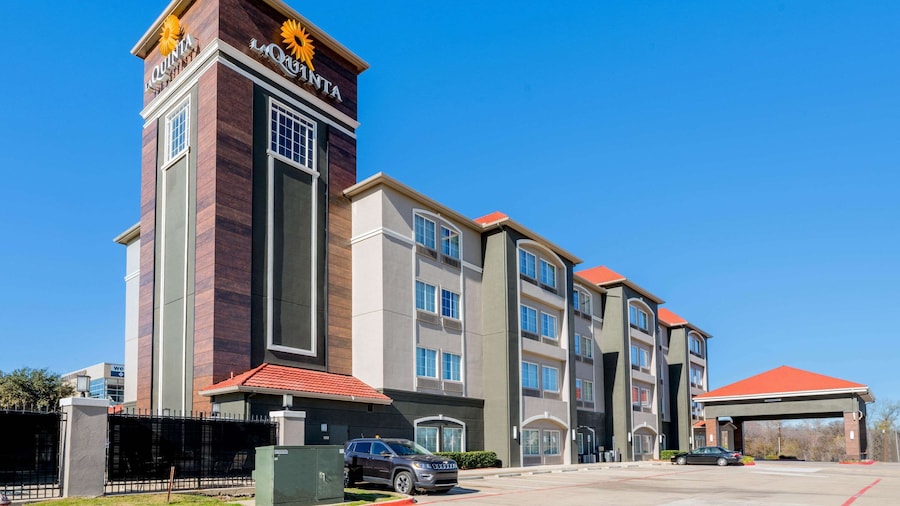 La Quinta Inn & Suites by Wyndham Fort Worth Arlington West