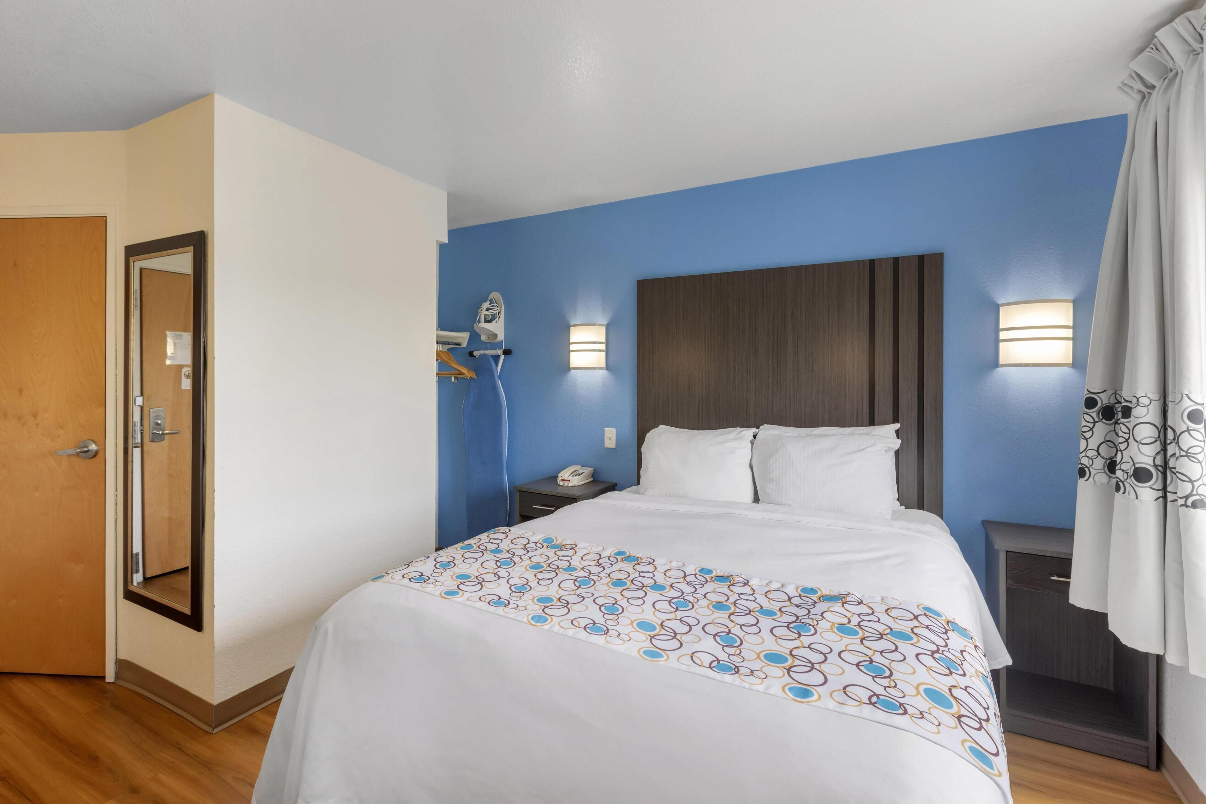 Photo - SureStay Plus Hotel by Best Western Niagara Falls East