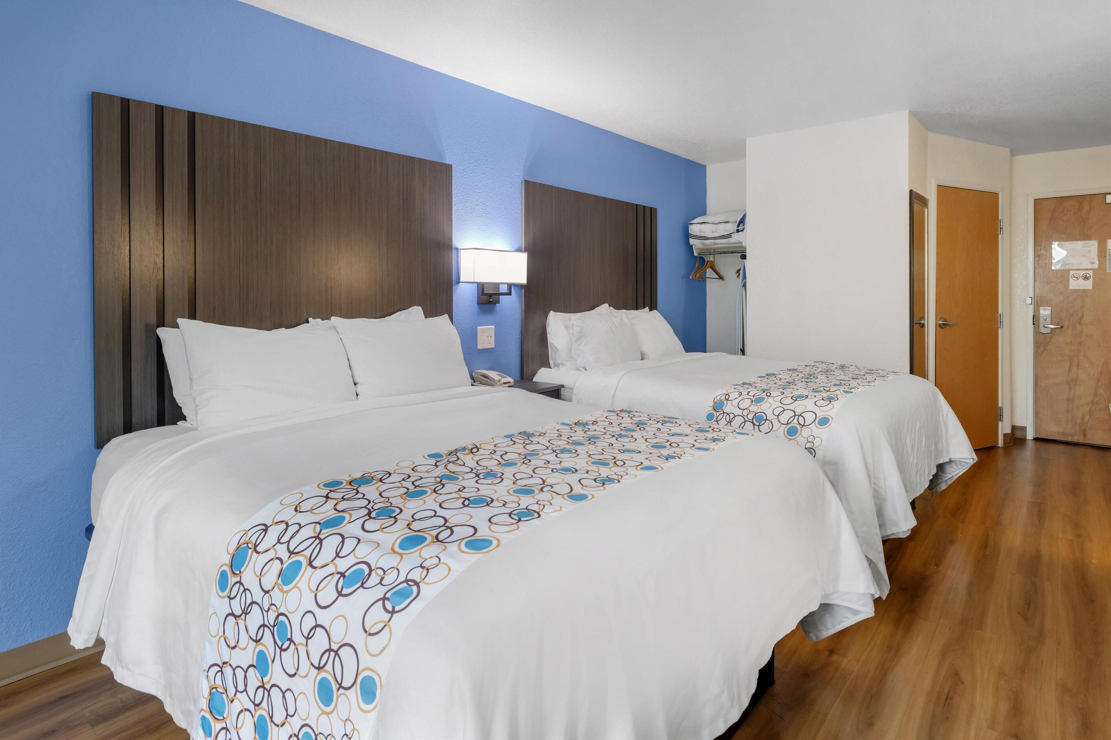 Photo - SureStay Plus Hotel by Best Western Niagara Falls East