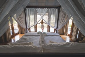 Villa Zindoga | Premium bedding, pillow-top beds, minibar, in-room safe