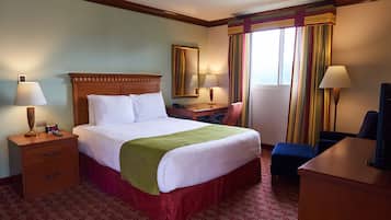 Room, 1 Queen Bed | Pillow-top beds, minibar, in-room safe, desk
