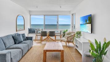 3 Bedroom Apartment - Seaspray Apartments - Property Adjacent