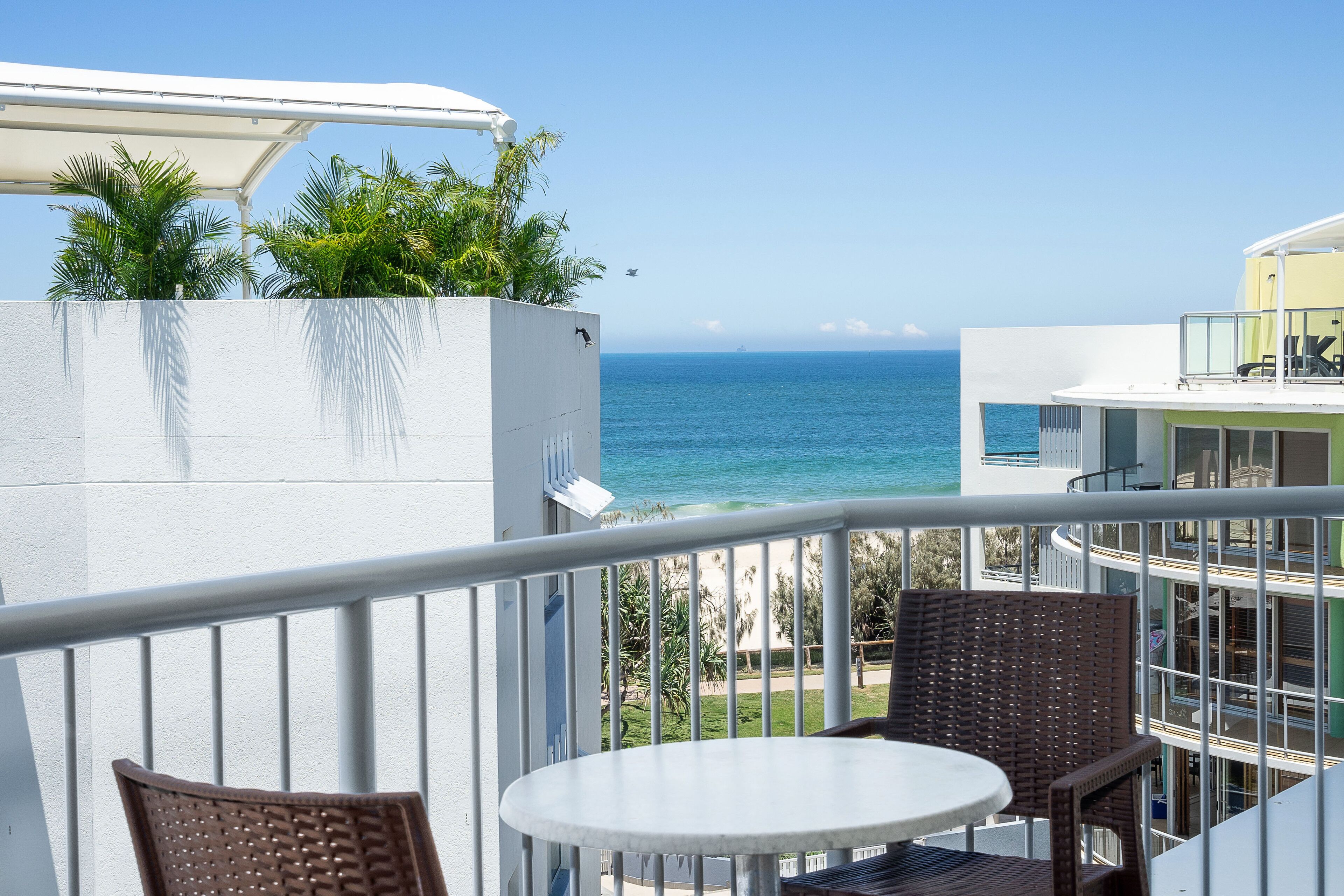 2 Bedroom Rooftop - Poolside Tower | Balcony
