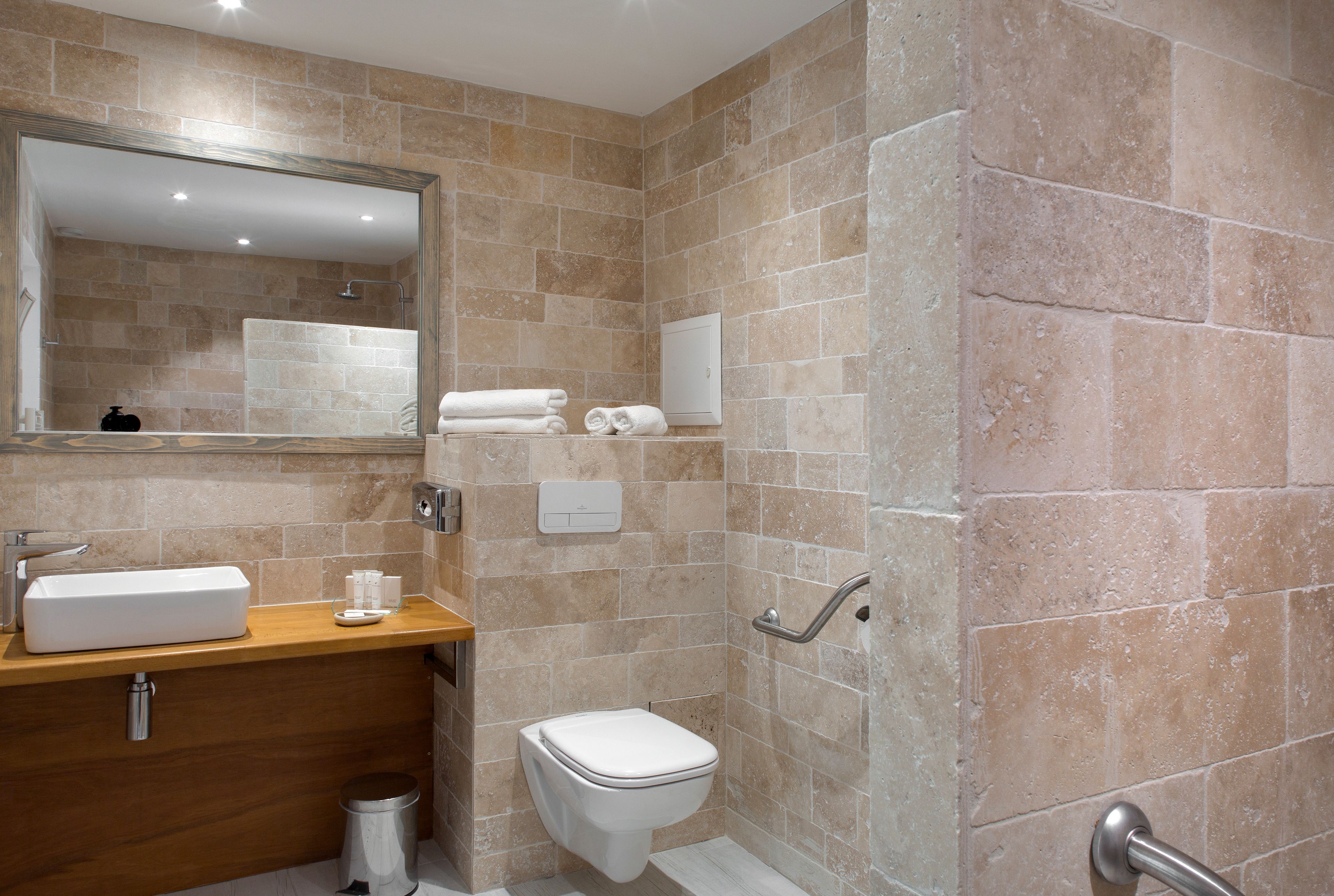 junior suite (for 2) | bathroom | hair dryer, bathrobes, slippers, towels