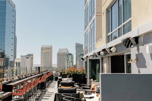 Reception hall - Hotel Indigo San Diego-Gaslamp Quarter by IHG (San Diego)