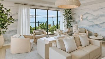 Couples treatment rooms, sauna, hot tub, steam room, body treatments