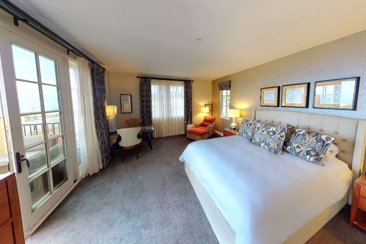 Ocean View Bungalow King Room | 2 bedrooms, premium bedding, in-room safe, desk