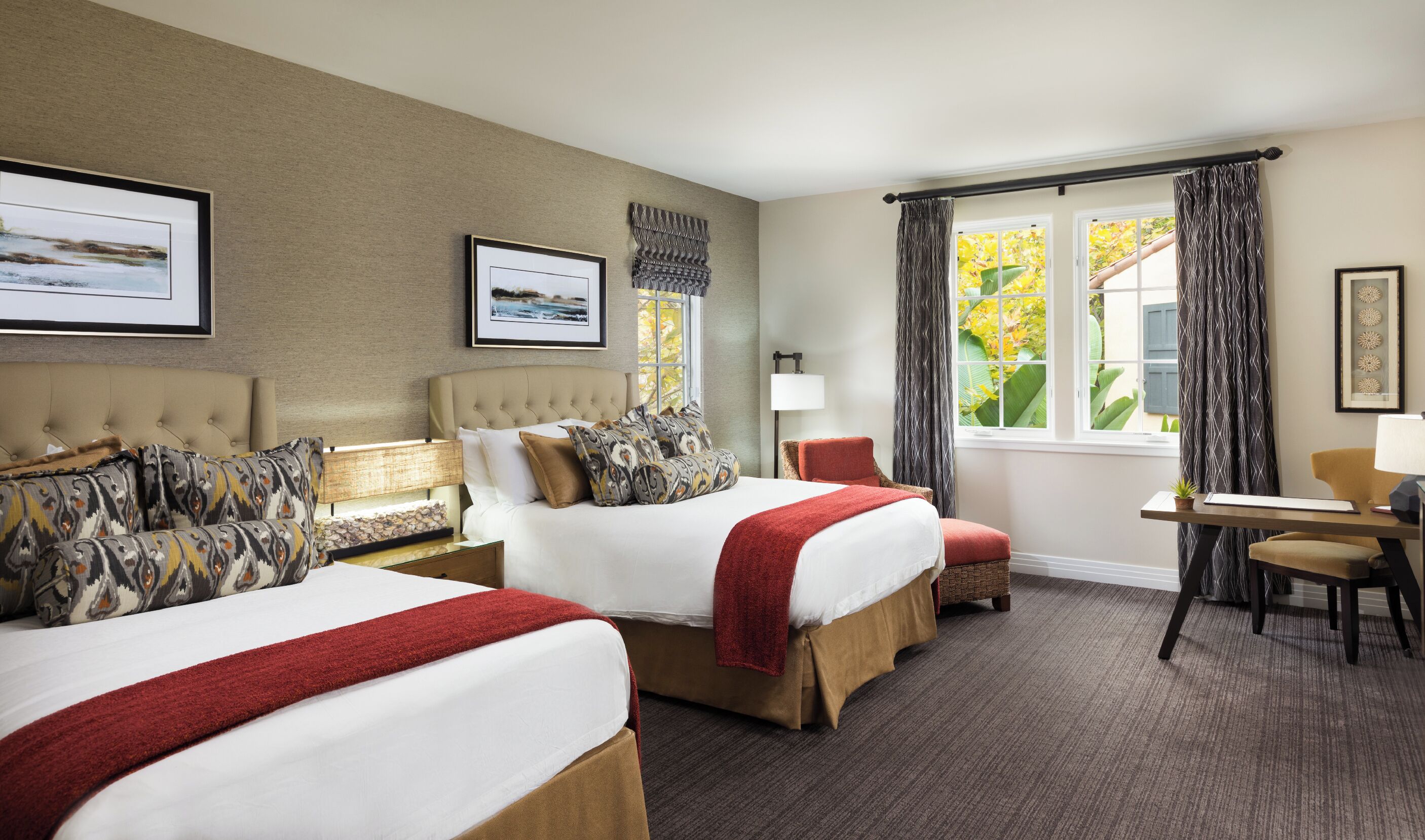 高級寢具、客房內保險箱、書桌、遮光布/窗簾