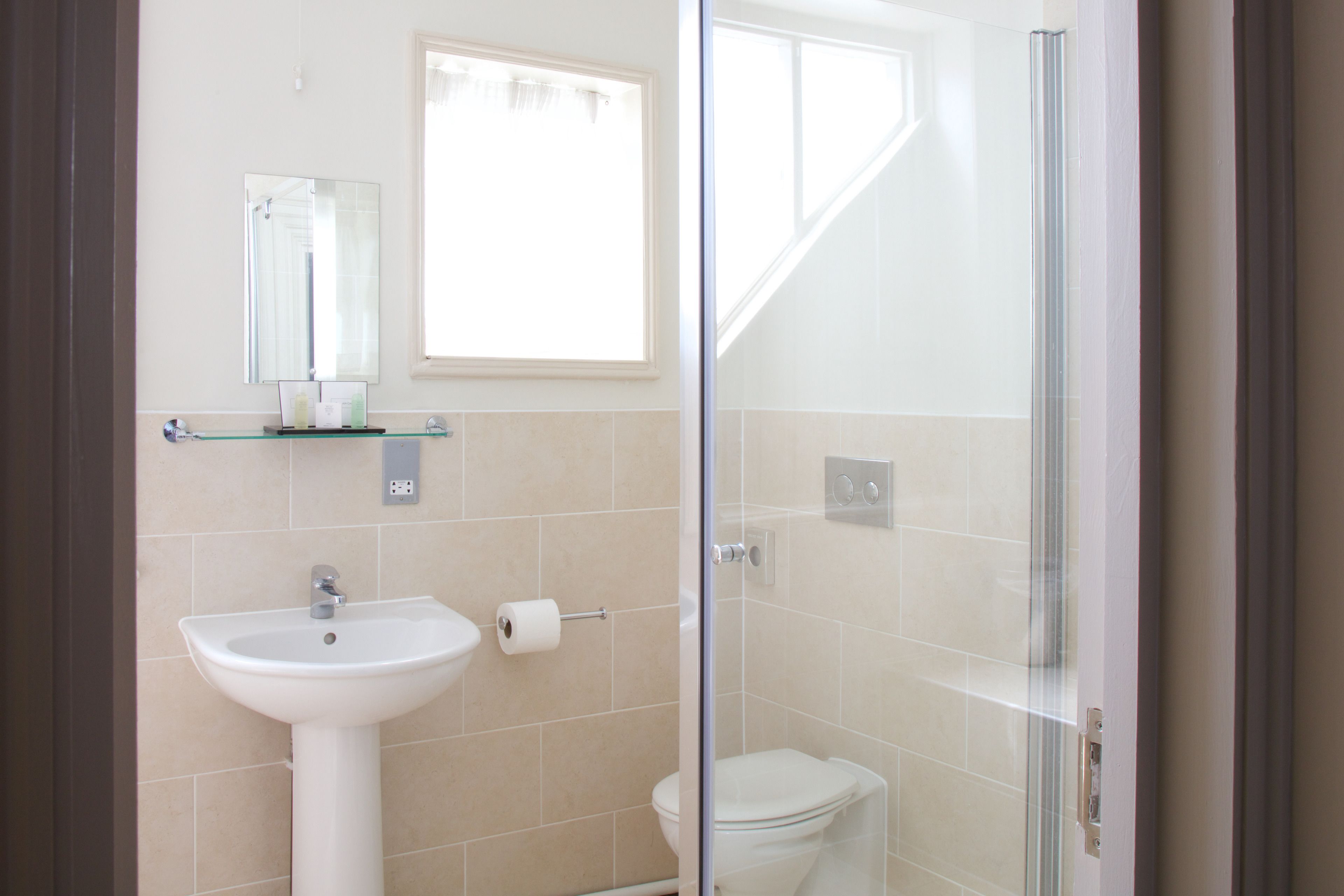 shower, free toiletries, towels