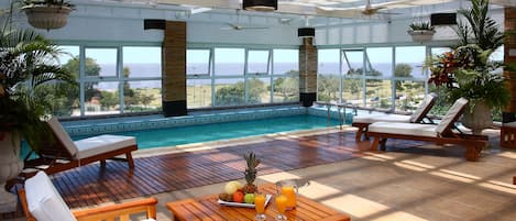 Piscine couverte