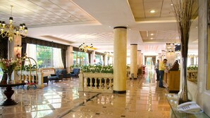 Lobby - Ramada By Wyndham Buenos Aires Vicente Lopez (Vicente Lopez)