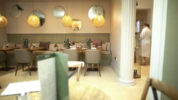 Frühstück, Mittagessen und Abendessen