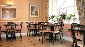 Unclassified image, 4 of 62, button - Avon Hotel (London)