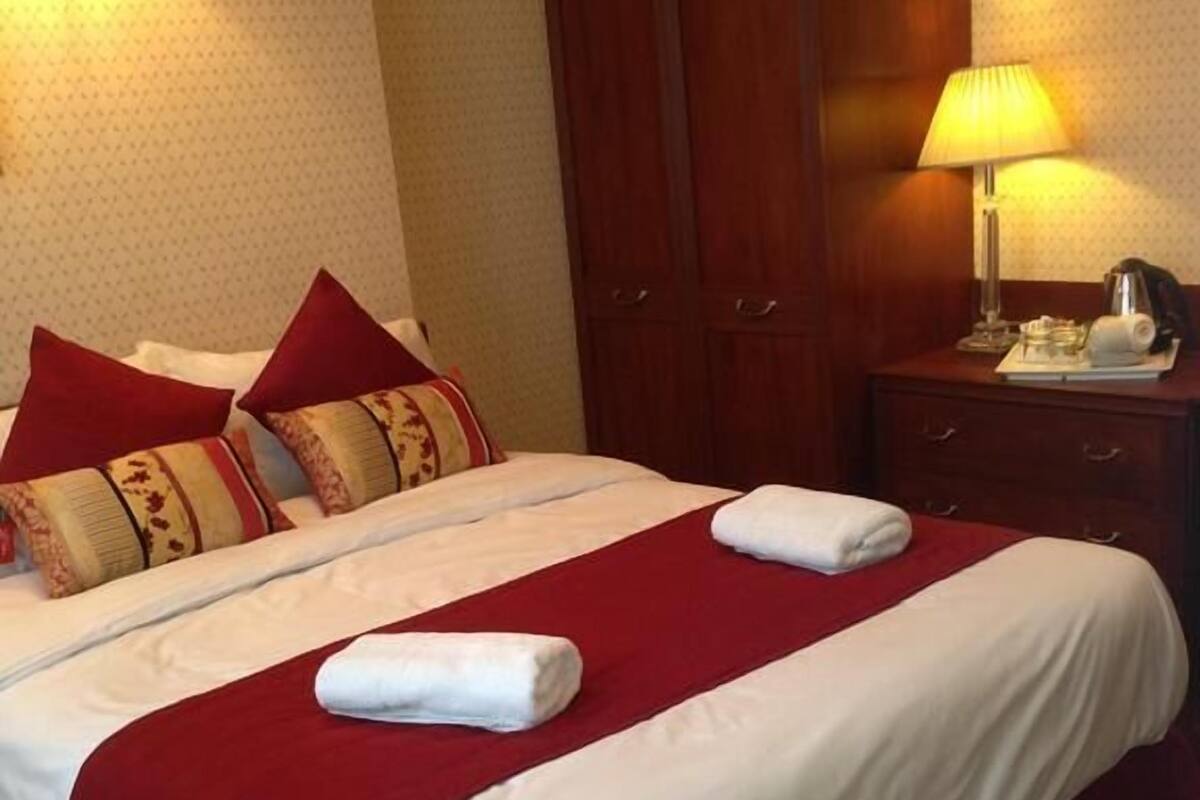 Desk, iron/ironing board, free WiFi, bed sheets