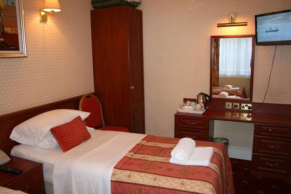 Desk, iron/ironing board, free WiFi, bed sheets