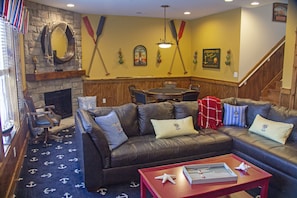 Cottage, 4 Bedrooms | Living area