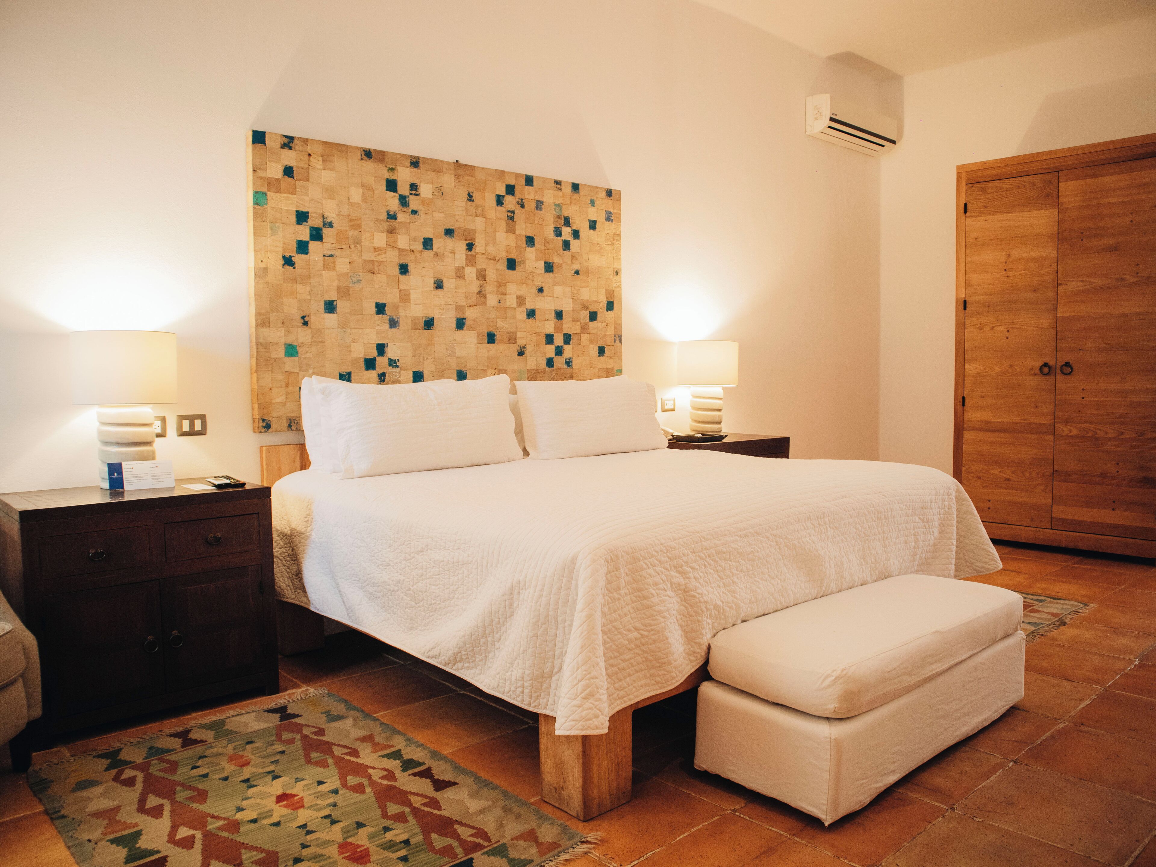 standard room, 1 king bed | 1 bedroom, egyptian cotton sheets, premium bedding, down duvets