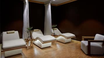 Sauna, body treatments, hydrotherapy, aromatherapy, body wraps