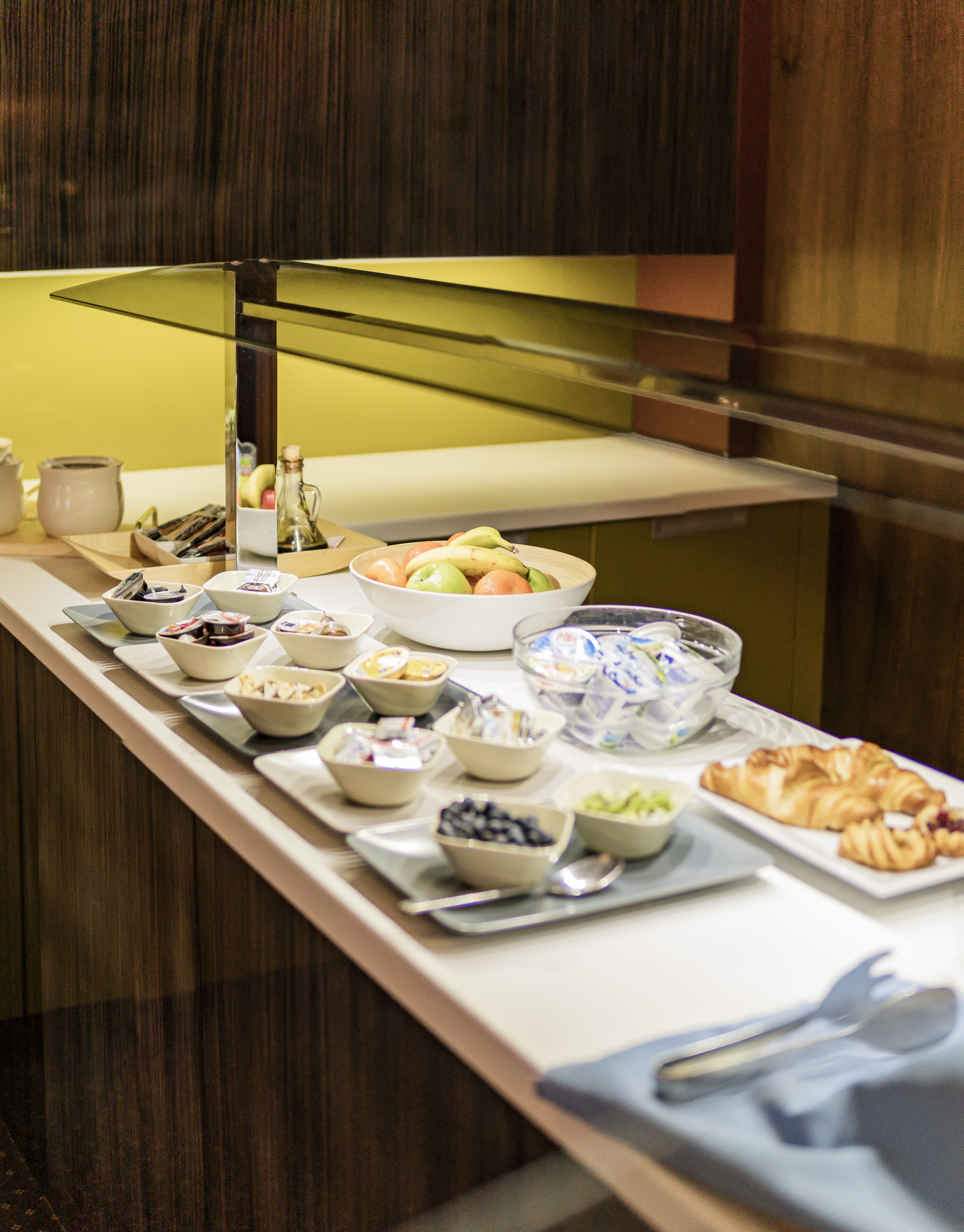 daily buffet breakfast (eur 8.5 per person)