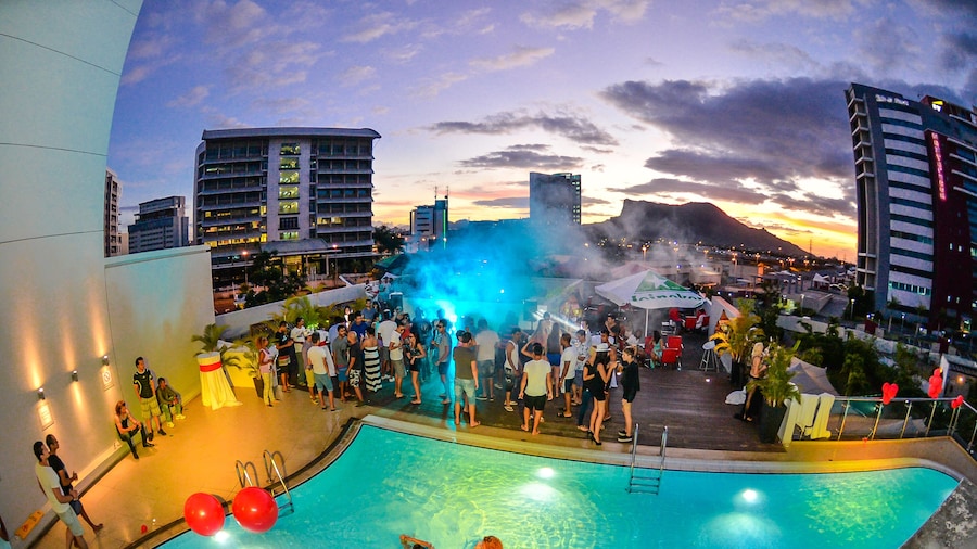 Hennessy Park Hotel