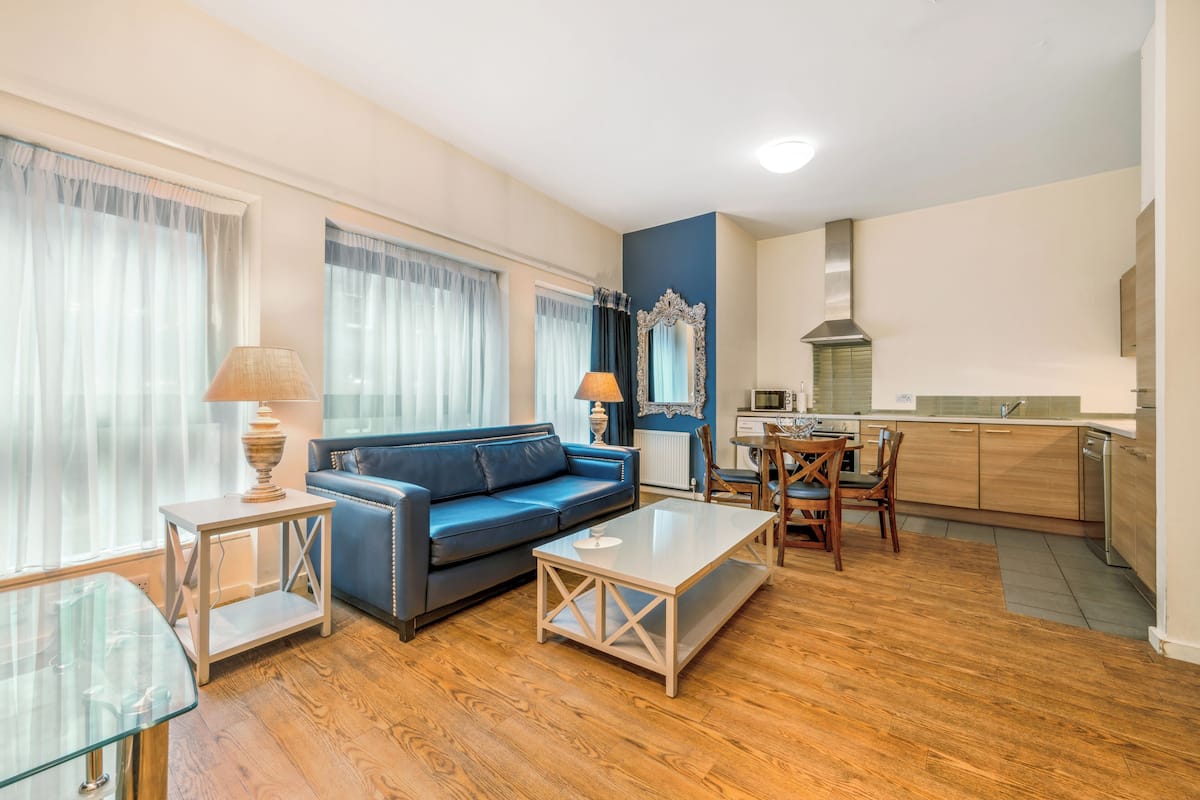 Studio, 1 tweepersoonsbed | Woonruimte | Een flatscreentelevisie