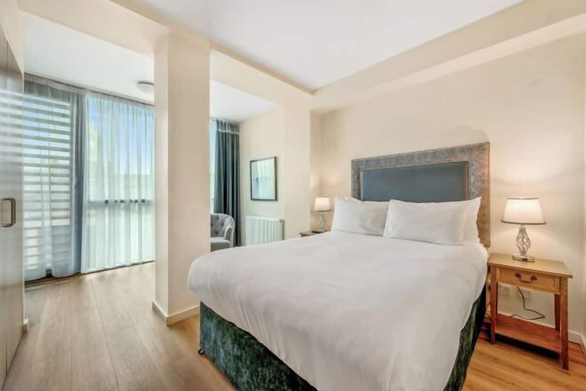 1 Schlafzimmer, Schreibtisch, Verdunkelungsvorhänge
