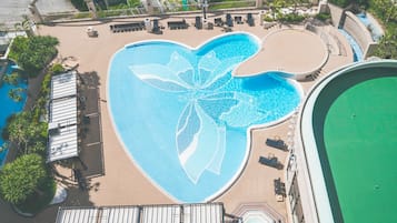 Indoor pool, seasonal outdoor pool