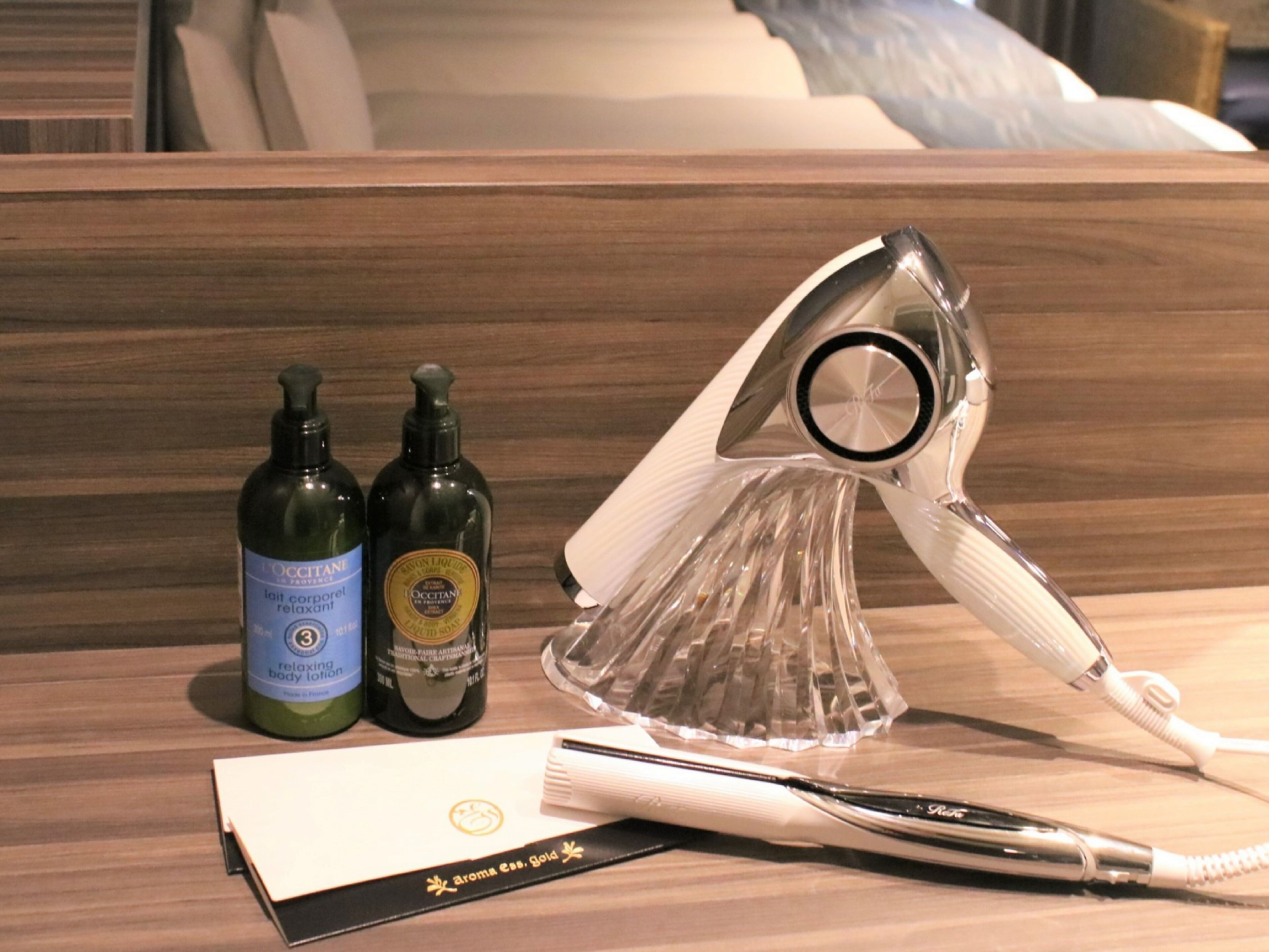 executive twin room non smoking [with hair dryer, and hair straightener] | 1 bedroom, in-room safe, desk, blackout curtains