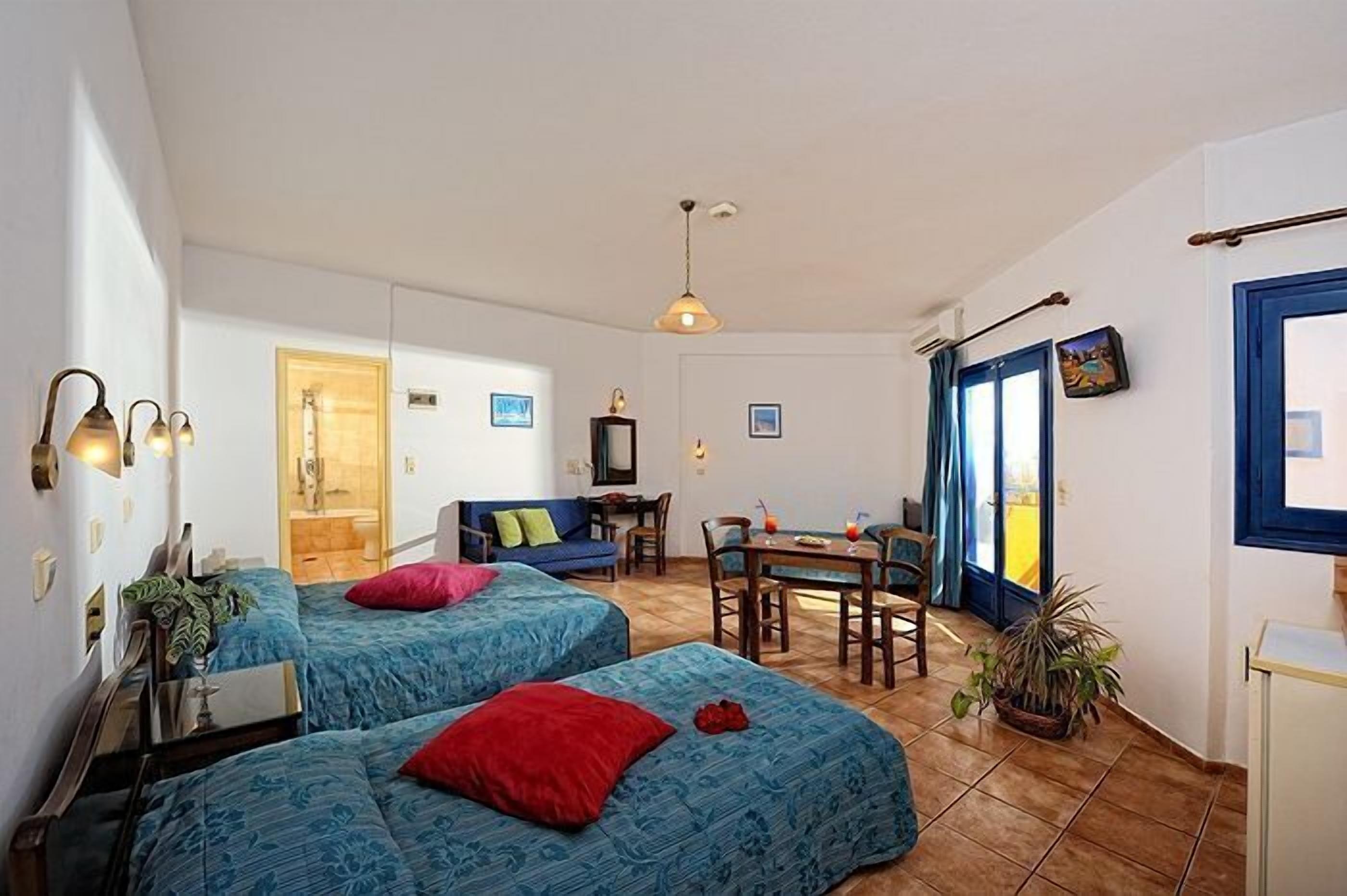 studio (promo for 4 people) | blackout curtains, soundproofing, iron/ironing board, wifi